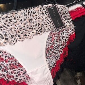 Women's Lace Bikini Panties Set